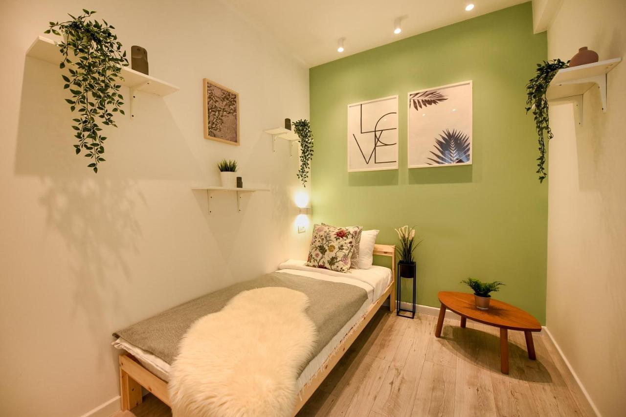 Spacious 1Br In The City Center - Amazing For Extended Stays بوخارست المظهر الخارجي الصورة