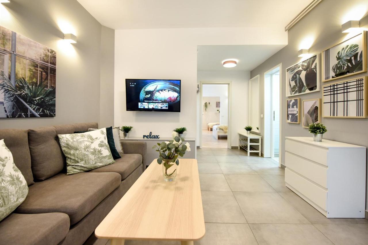 Spacious 1Br In The City Center - Amazing For Extended Stays بوخارست المظهر الخارجي الصورة