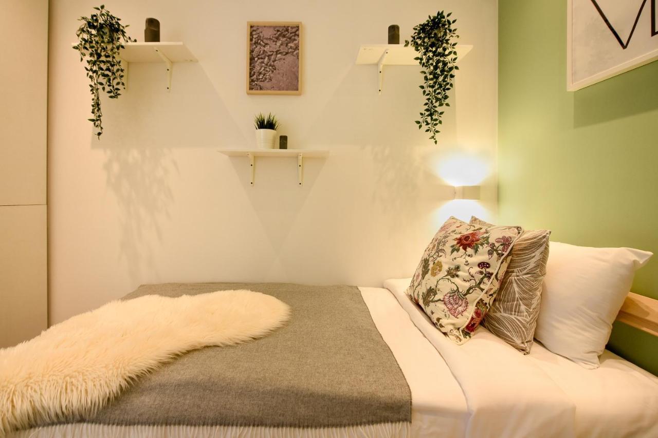 Spacious 1Br In The City Center - Amazing For Extended Stays بوخارست المظهر الخارجي الصورة
